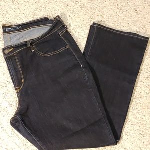 Old Navy》16 Short Curvy Bootcut Dark Jeans